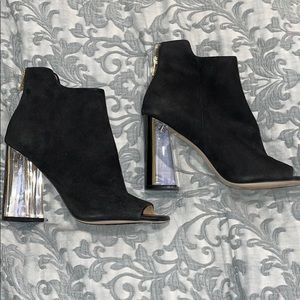 Open toe suede Booties!